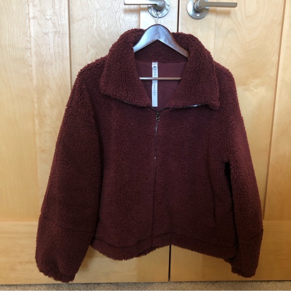 Lululemon Cinchable Fleece Zip-Up (Red Merlot, Size 10, NEW) - Picture 7 of 9